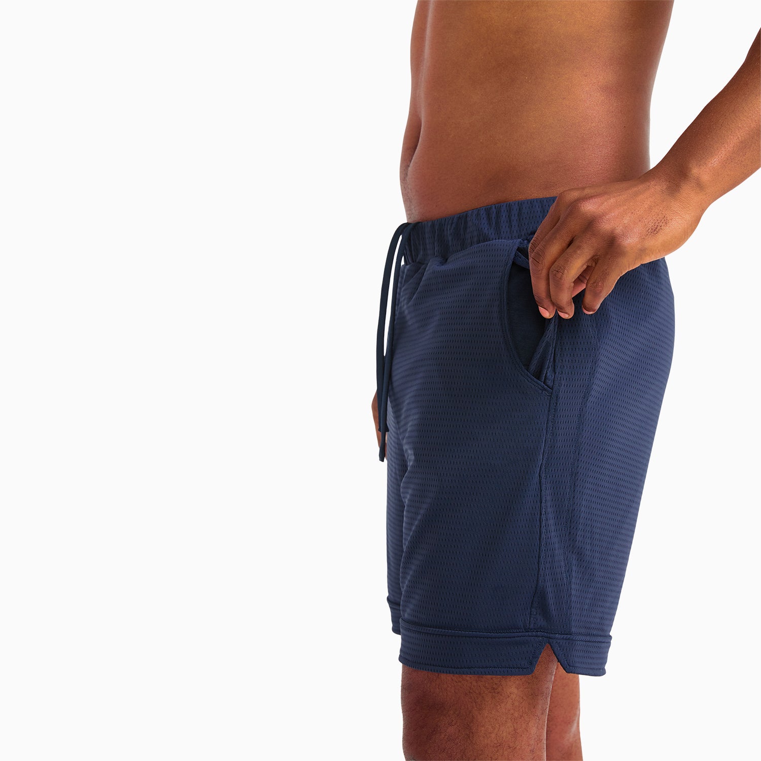 modelsizing1: Narada is 6’0” and wearing a medium. | type: men