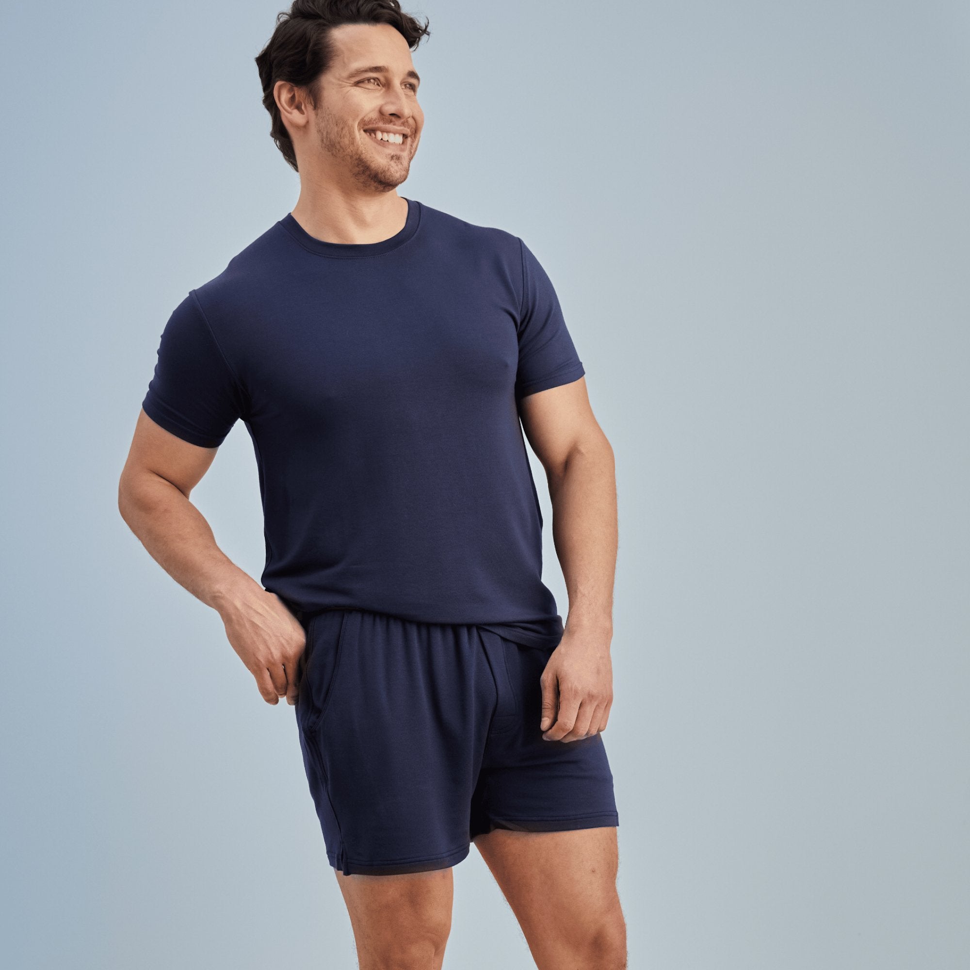 modelsizing1: Thomas is 5’10” and wearing a medium. | type: men