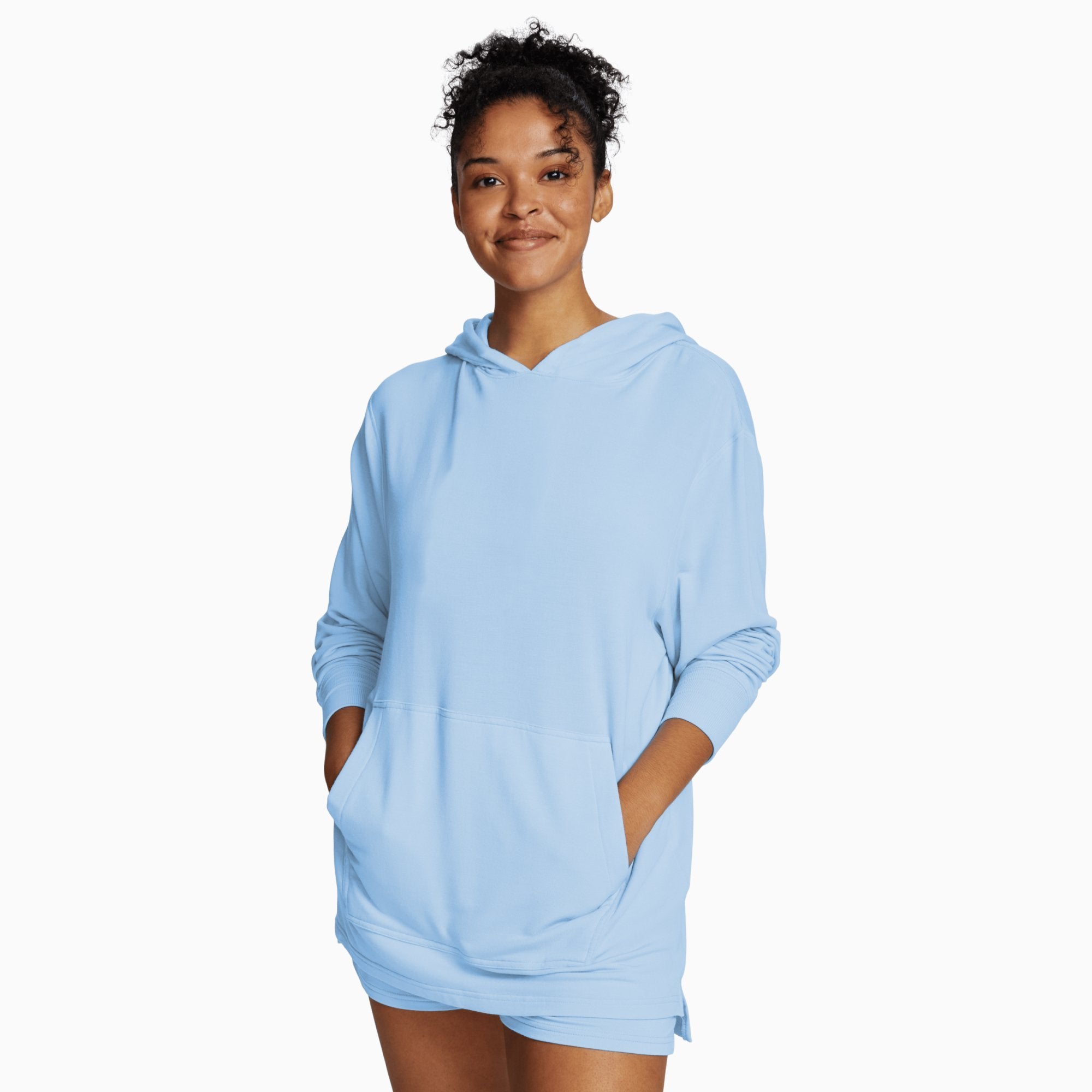 modelsizing1: Marisa is 5’8” and wearing a medium. | type: women