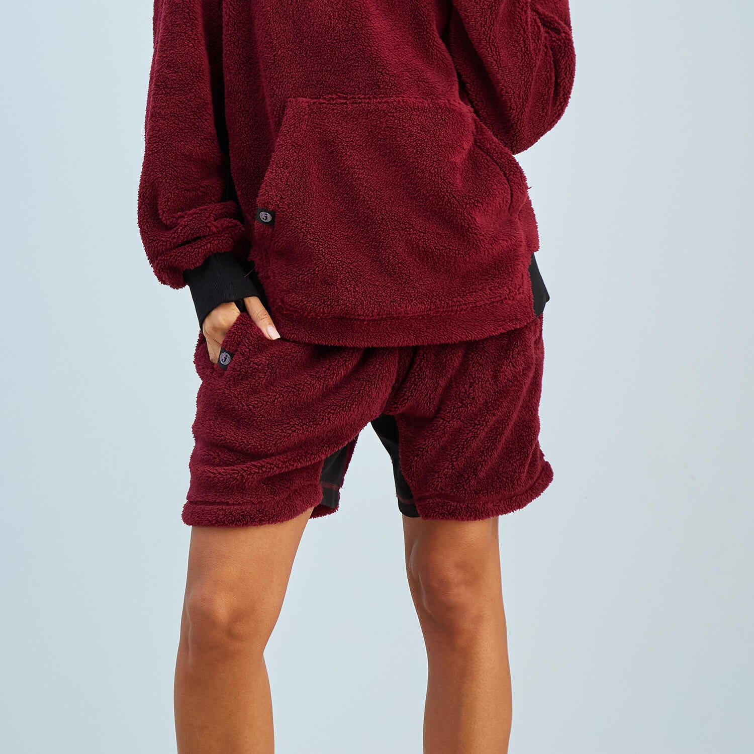modelsizing1: Sharee is 5’9” and wearing a small. | type: women