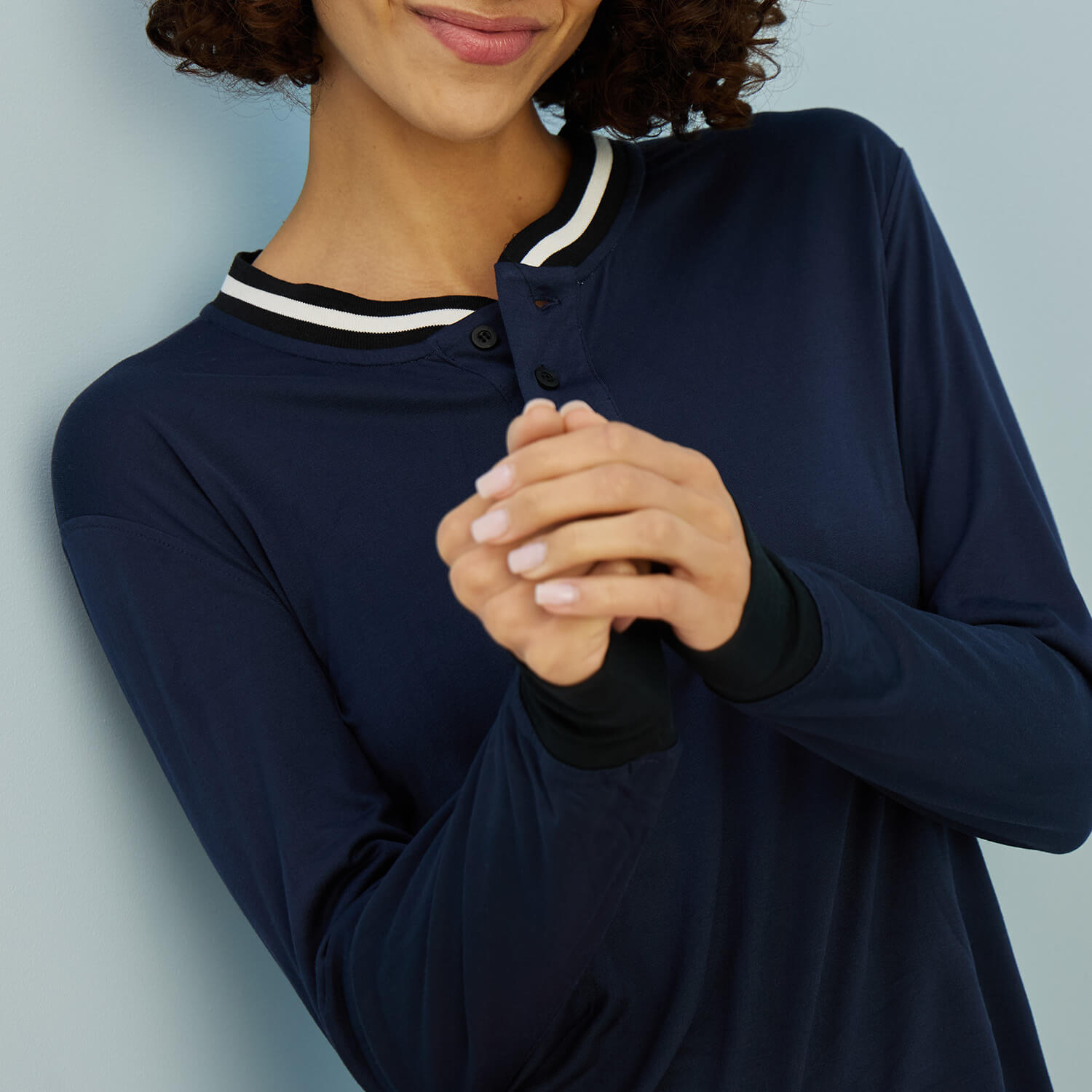 modelsizing1: Sharee is 5’9” and wearing a small. | type: women