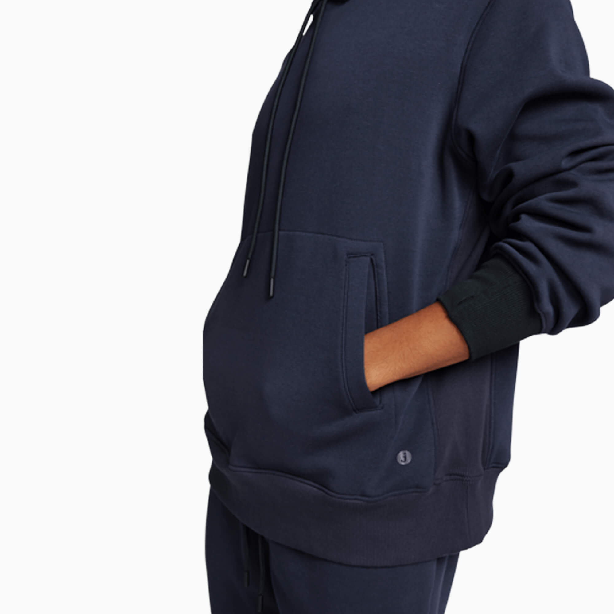 modelsizing1: Dana is 5’9” and wearing a medium. | type: men