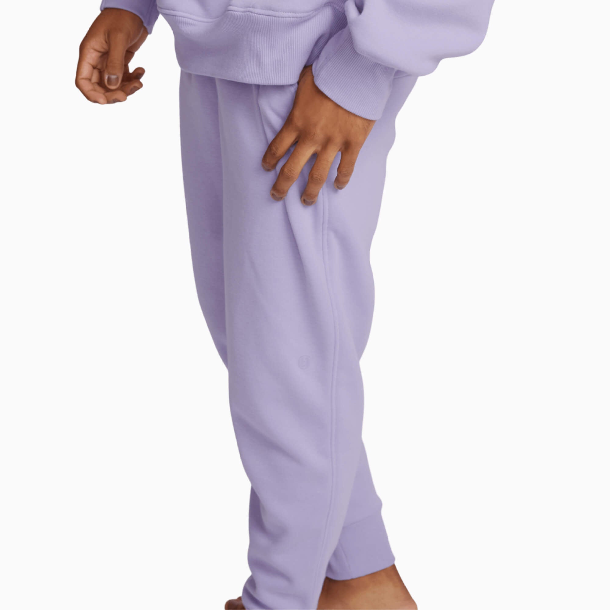 modelsizing1: Blest is 5’8” and wearing a medium. | type: men | type: women